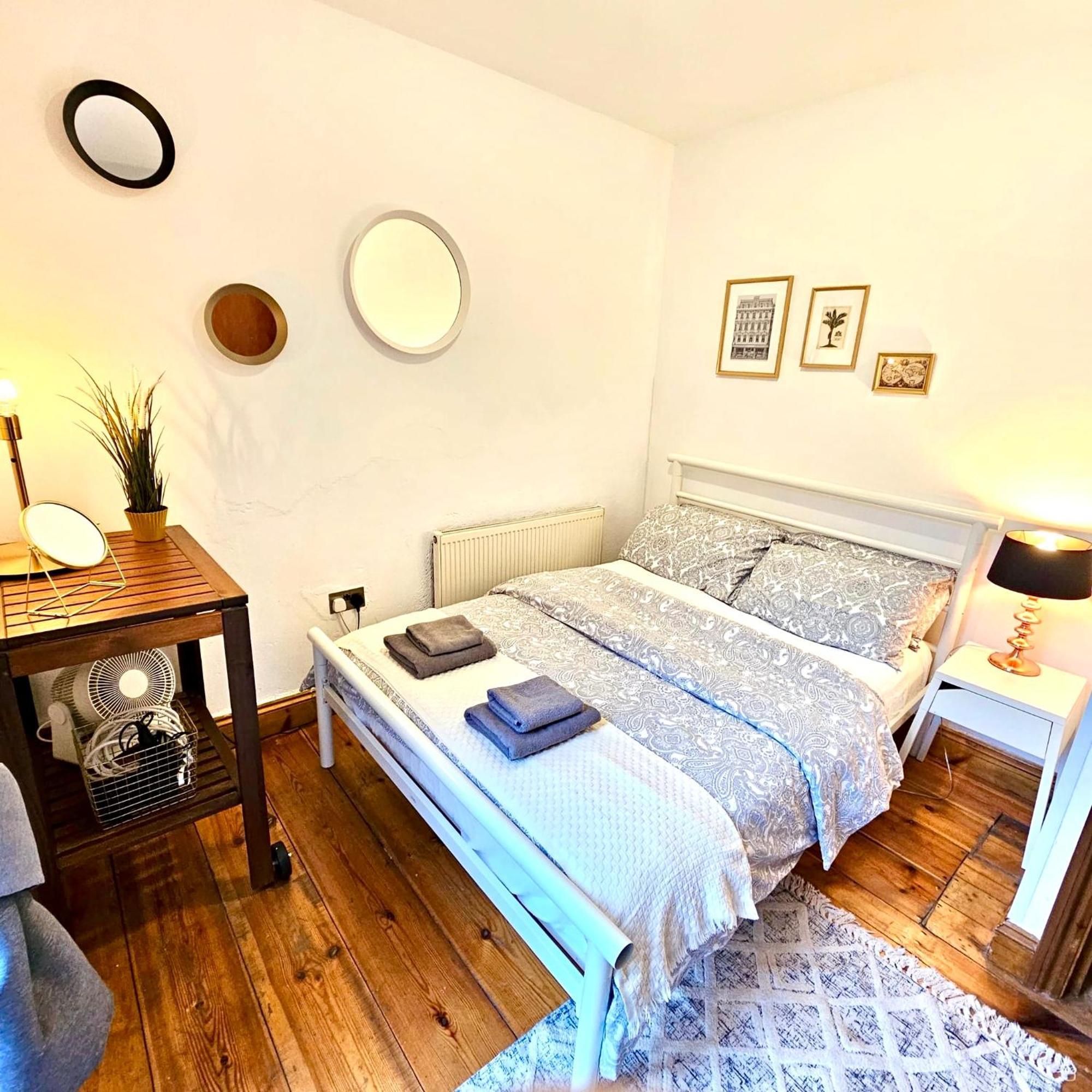 Lovely 1 Bed Apartment 2 Min To Station ロンドン エクステリア 写真